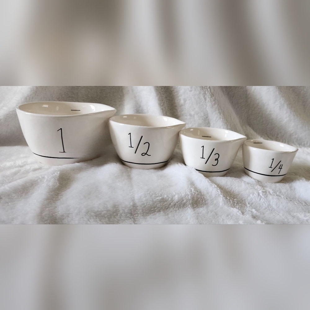 Peanuts Snoopy Rae Dunn Measuring Cups - Picture 8 of 10